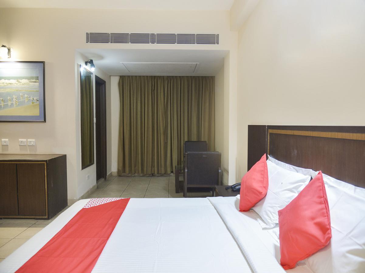 Oyo 15149 Hotel Ajoy Minar マンダーマニ エクステリア 写真