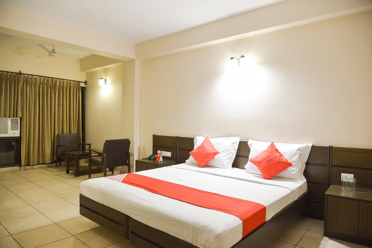 Oyo 15149 Hotel Ajoy Minar マンダーマニ エクステリア 写真